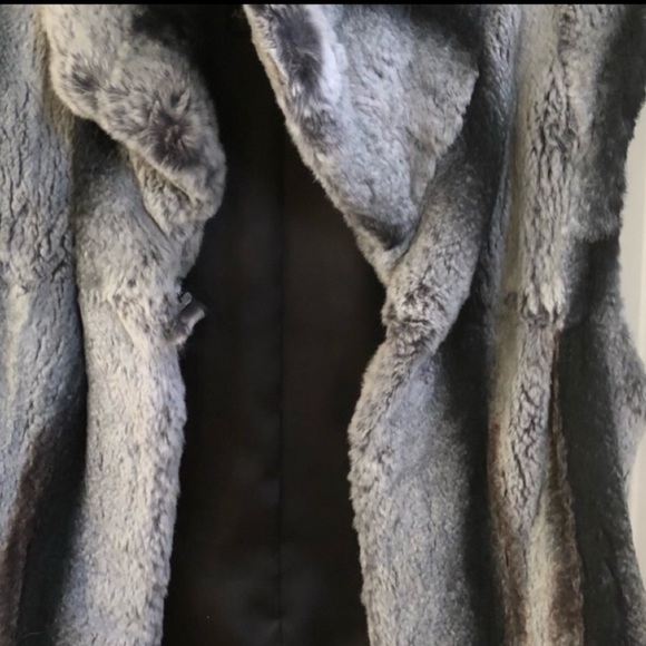 💥HOST PICK 12/8 ☄️ADRIENNE LANDAU Fur Vest BNWOT - Picture 10 of 11